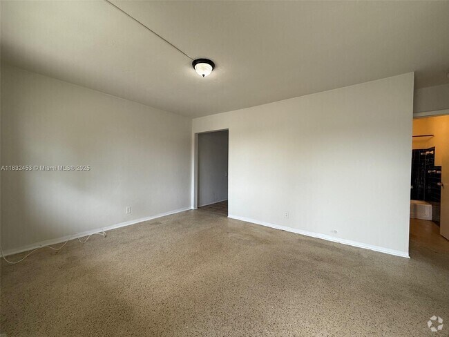 Building Photo - 900 SW 5th St Unit 2 Rental