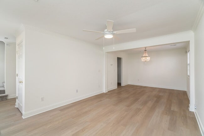 Photo - 3956 Archibald Way