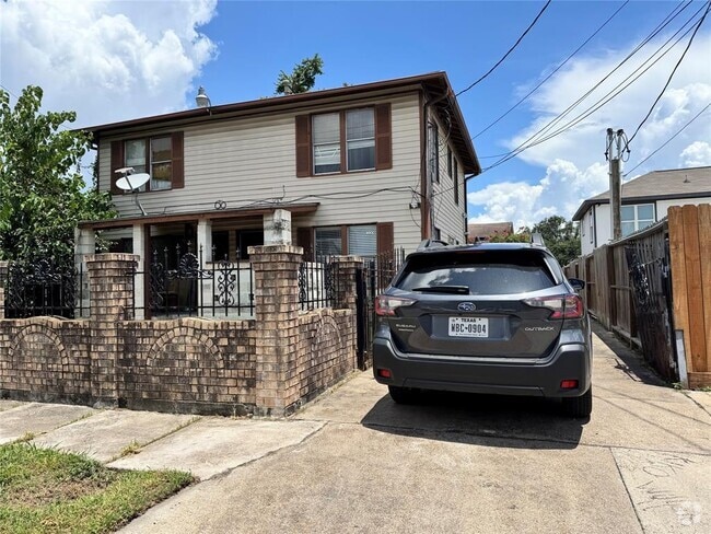Building Photo - 5617 Eskridge St Rental