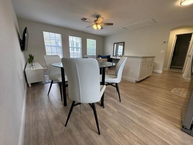 Photo - 1 Bedroom 1 Bath Renovated Garage Apartment in the Main Village of Celebration