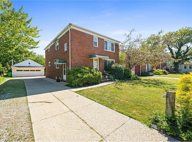 Building Photo - 21370 Milan Dr Rental