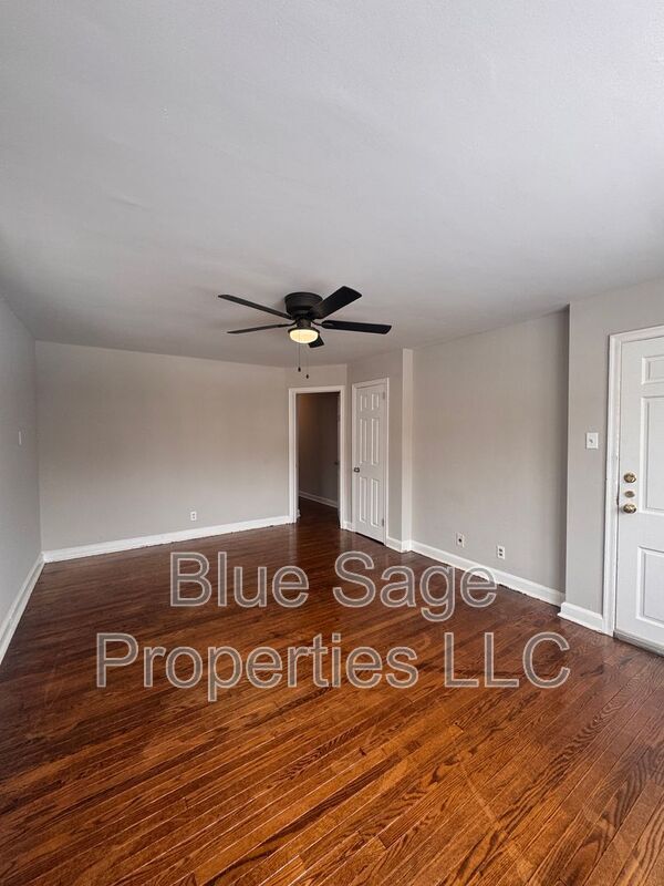 Photo - 56 W Albemarle Ave Unit Apt A