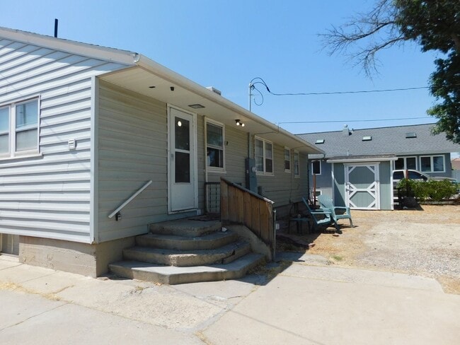 Building Photo - 1340 Orchard Ave Unit B