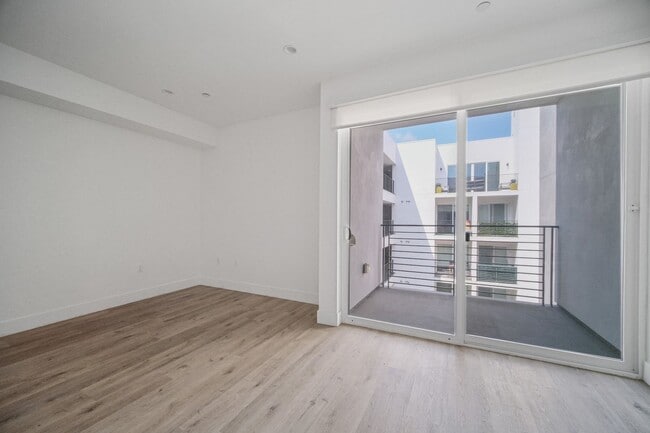 Photo - Destination NoHo