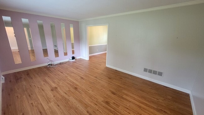 Photo - AVAILABLE NOW, $500 OFF FIRST FULL MONTH O...