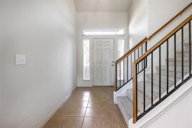 Photo - 2217 Nestlewood Dr