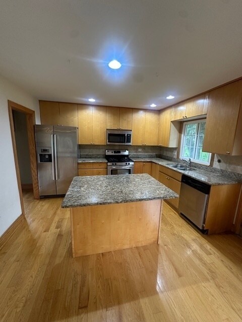 9S711 Brookbank Rd