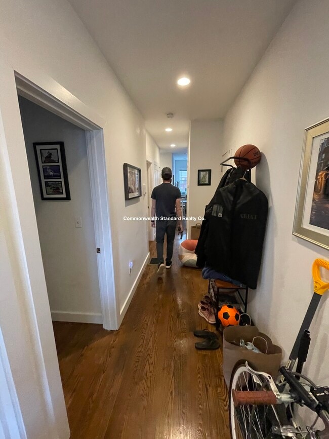 Photo - 19 Marney St Unit 1