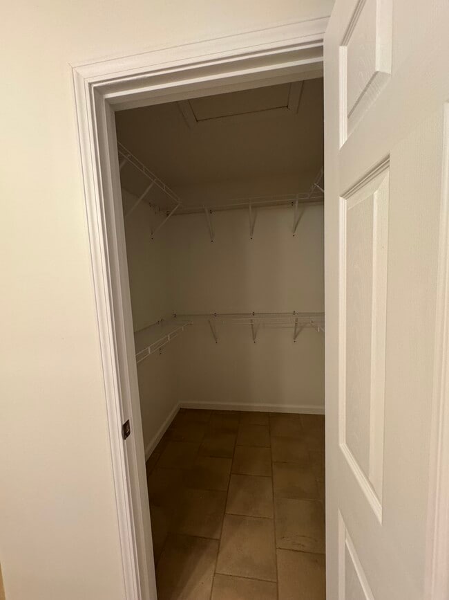 Photo - 7901 Hilham Rd