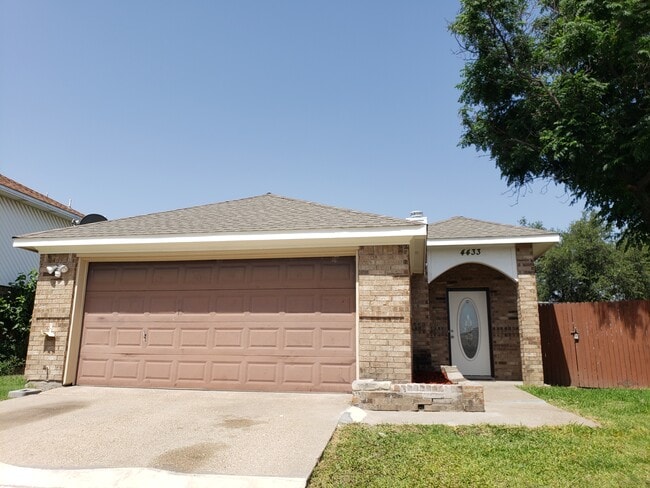Building Photo - 4433 Flamingo Ct