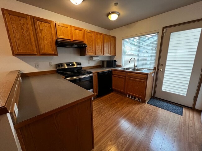 Photo - DuPont 2 Bedroom and 2 Bath Home for Rent