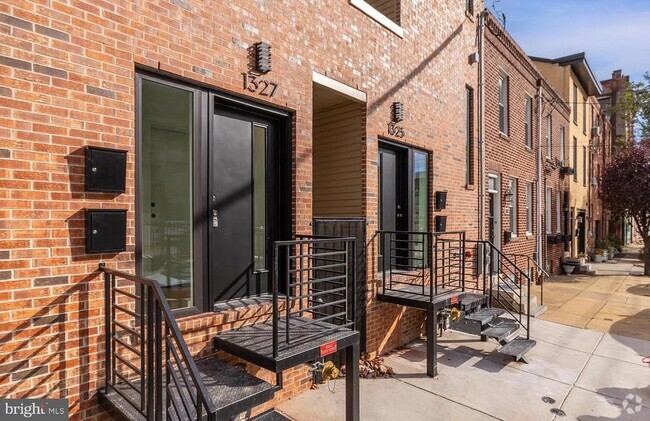 Building Photo - 1325 Buttonwood St Rental