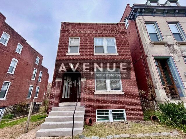 Building Photo - 2633 Russell Blvd