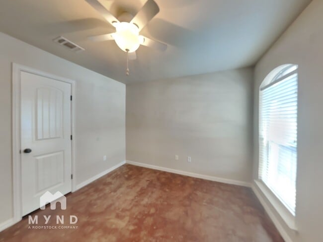 Photo - 125 Jolin Ln