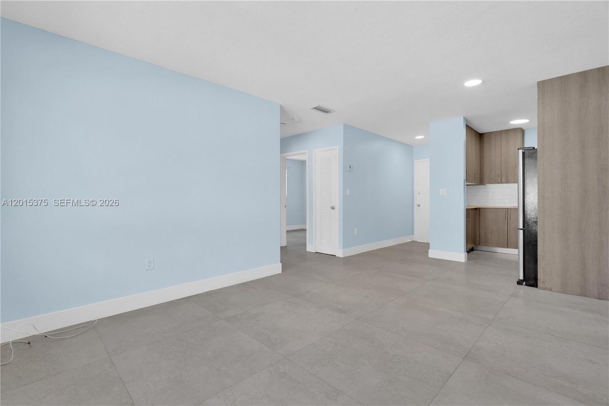 Photo - 1250 SW 4th St Unit 6