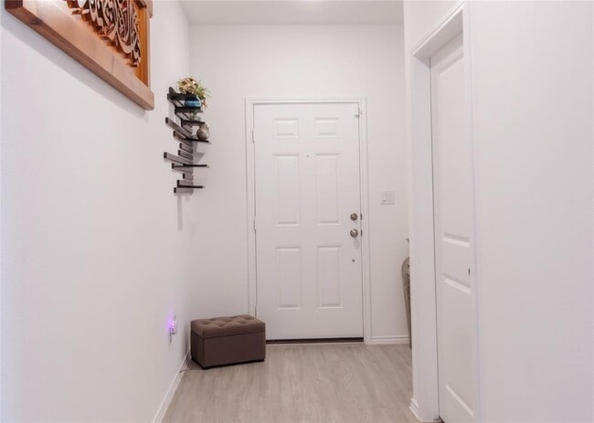 Photo - 1404 Aquilla Dr