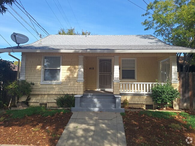 Building Photo - MUST SEE 1+ BEDROOM 1 BATH REMODLED Rental