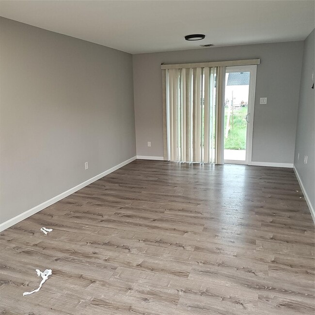 Photo - 520 Bourdois Ave