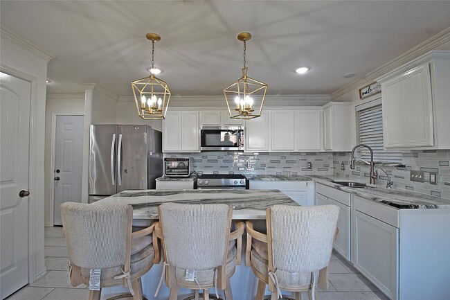 Building Photo - 8314 Silver Fir Ln