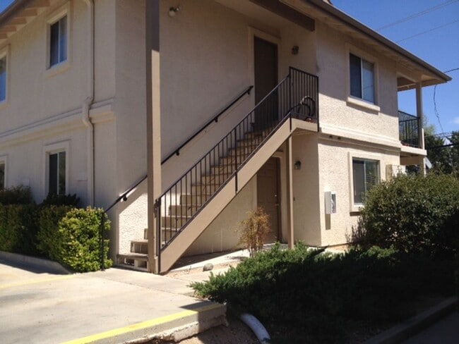 Building Photo - 865 Gail Gardner Way Unit D