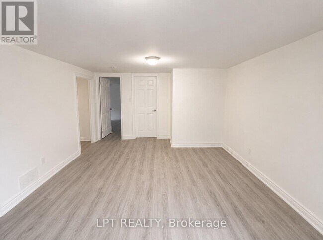 Photo - 51 Windermere Ct