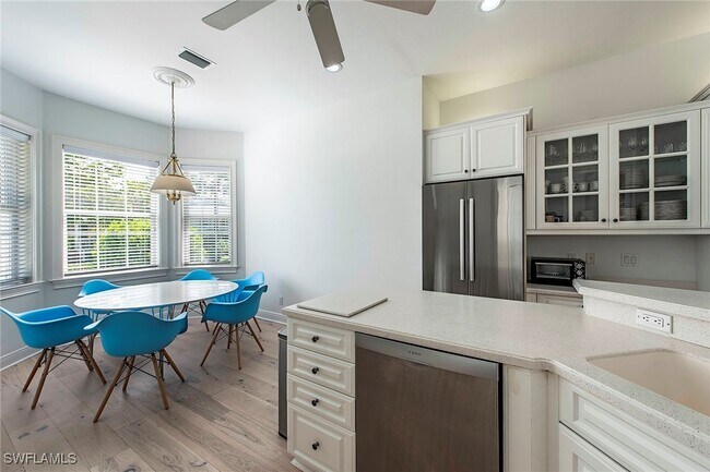 Photo - 860 7th St S