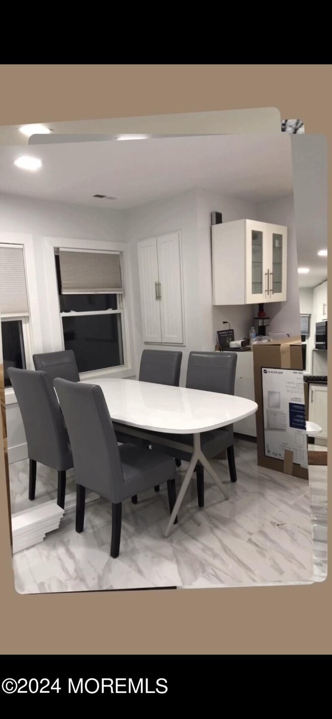 Photo - 4 Oakwood Ave