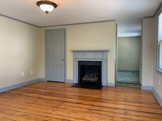 Photo - 38 Park St Unit B