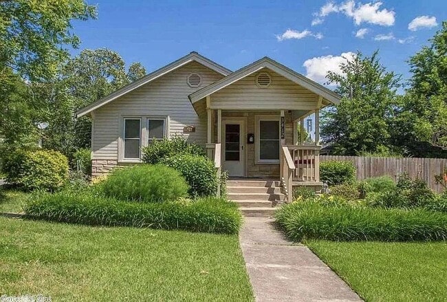 Building Photo - 2 Bedroom Stifft Station Cottage