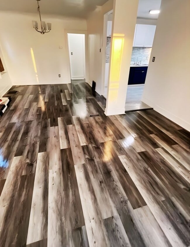 Photo - 9264 Ward Ave