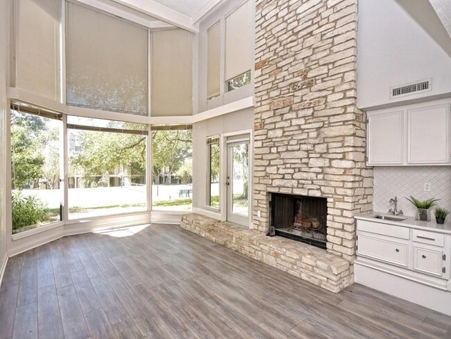 Photo - 147 World of Tennis Sq Unit 147