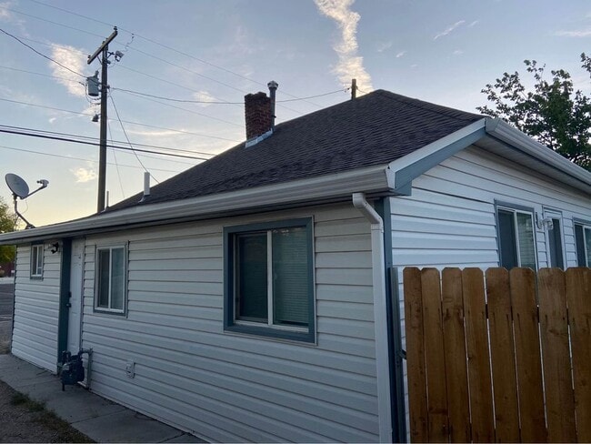 Photo - 534 N 6th Ave