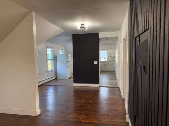 Building Photo - 122 Hudson St Rental