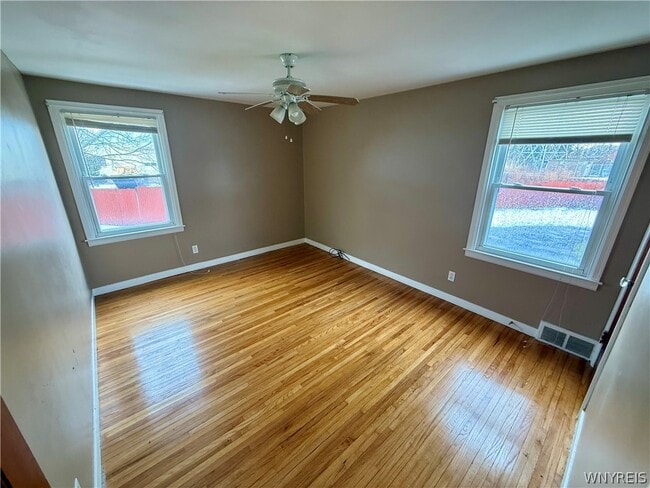 Photo - 125 Beryl Dr