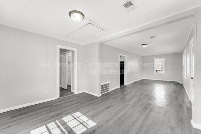Photo - 2804 W Washita St