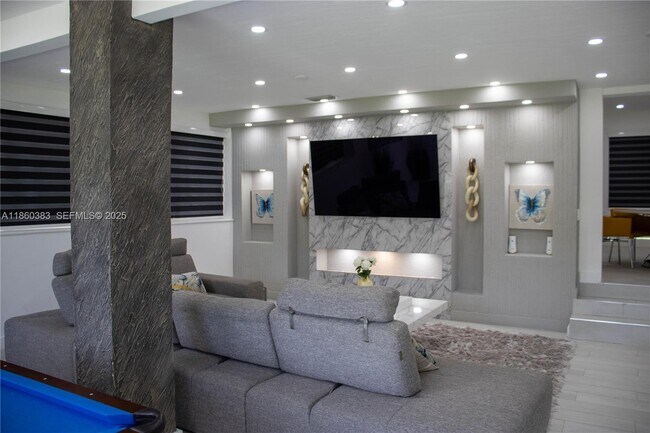 Photo - 295 NE 150th St