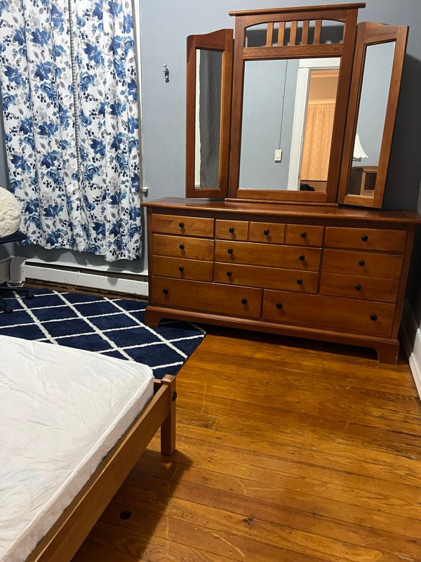 Photo - 8 Davies Pl Unit Apt #1- Bedroom 2