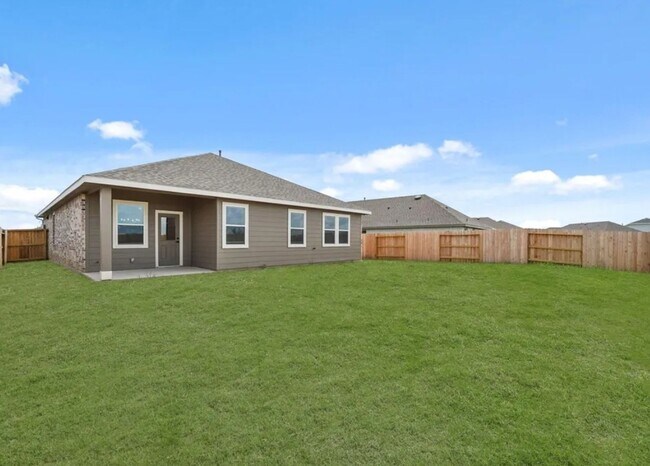 Photo - Newly constructed 3BR House beside Angel L...