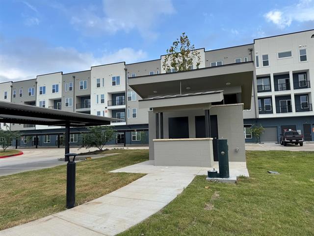 Building Photo - 320 Goll St Unit 2304