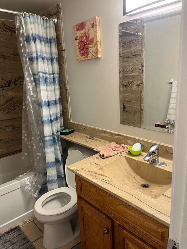 Photo - 9821 156 St NW