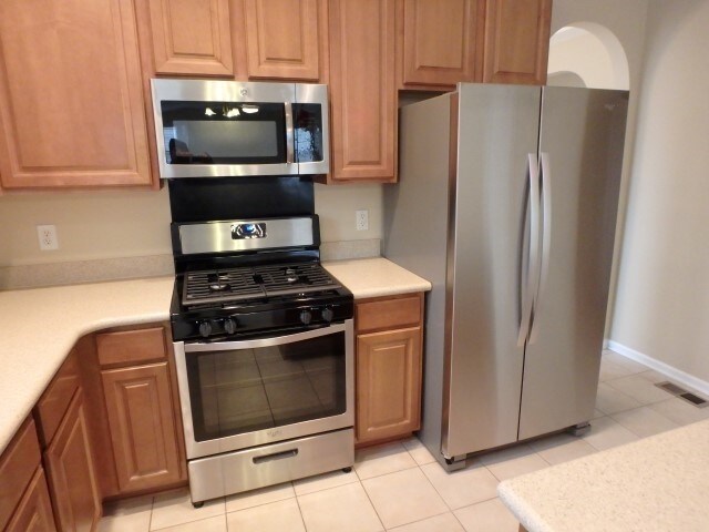 Photo - 121 Hampton Lake Dr