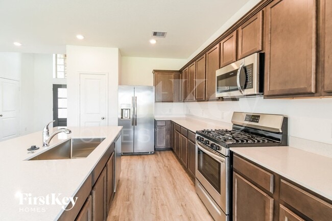 Photo - 707 Willow Harbor Ln