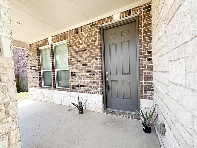 Photo - 1720 Foxglove Dr
