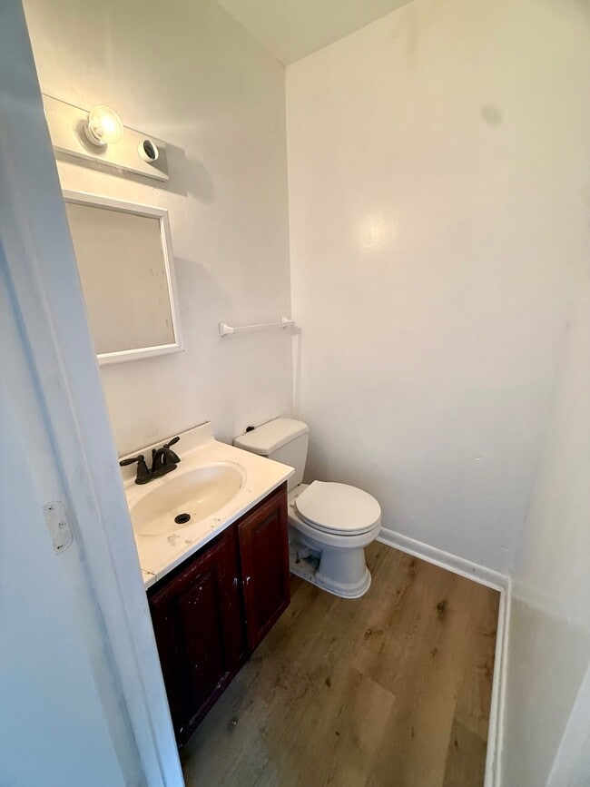 Photo - 550 Harding Pl