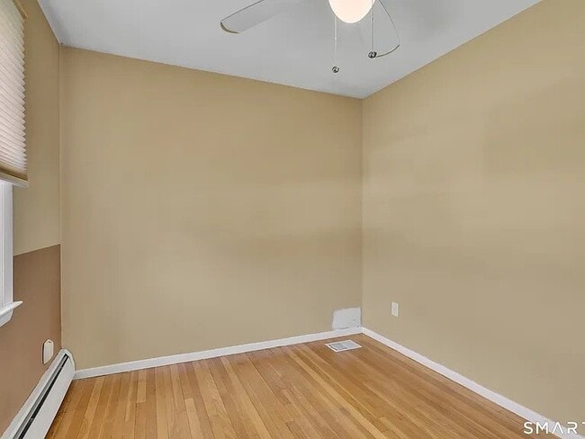 Photo - 20 Hill Farm Rd