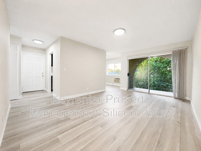 Building Photo - 1104 Delna Manor Ln