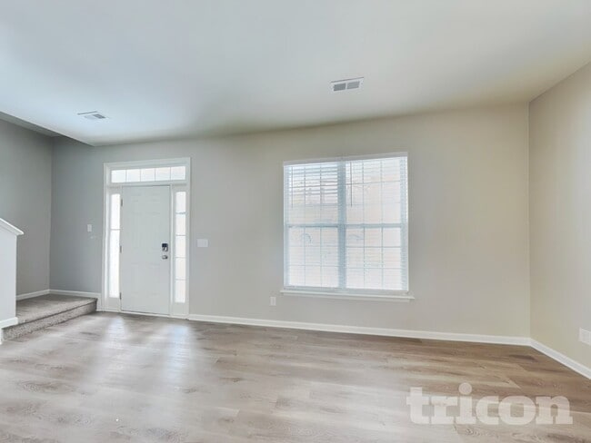 Photo - 8847 Twisted Pine Dr