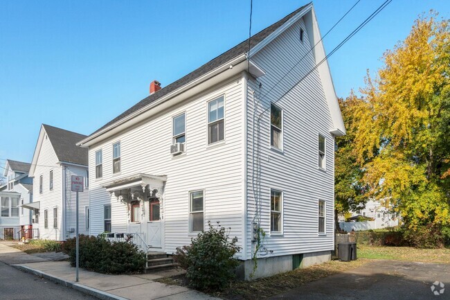 Building Photo - 6 Twombly St Rental