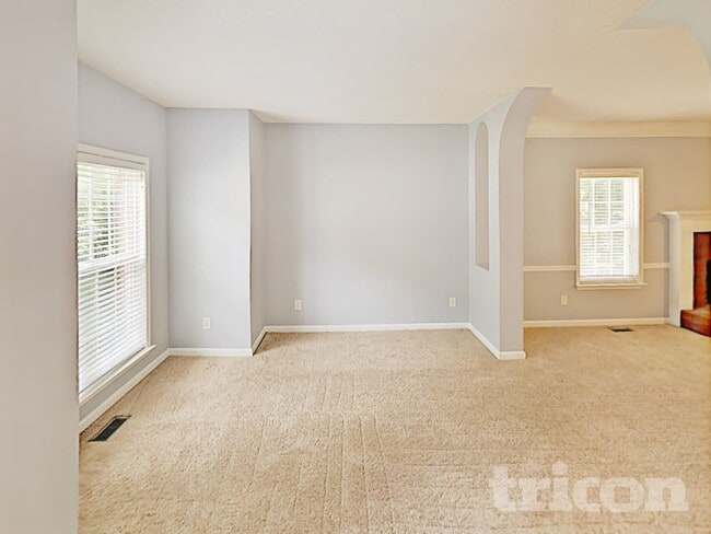 Photo - 4047 Heritage Crossing Point SW