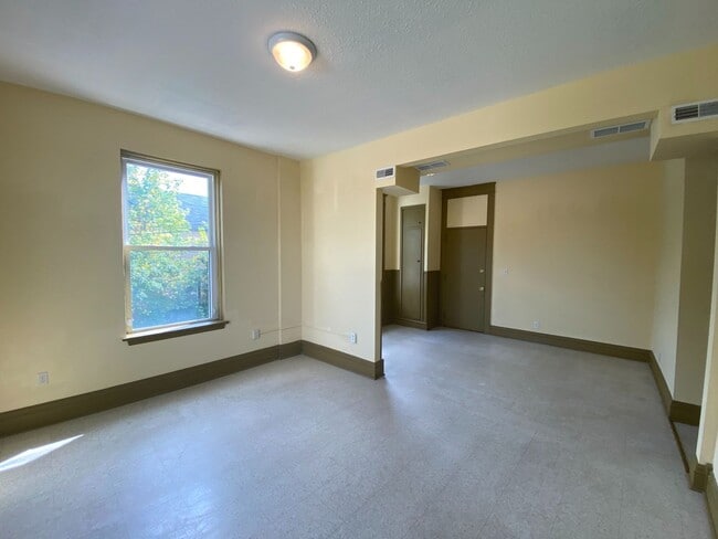 Photo - 786 7th St E Unit 2